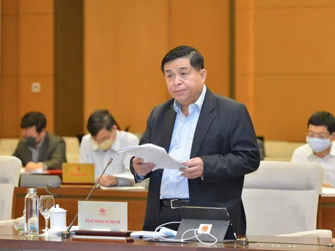 Chính phủ dự kiến điều chỉnh giảm GDP, tăng nợ công